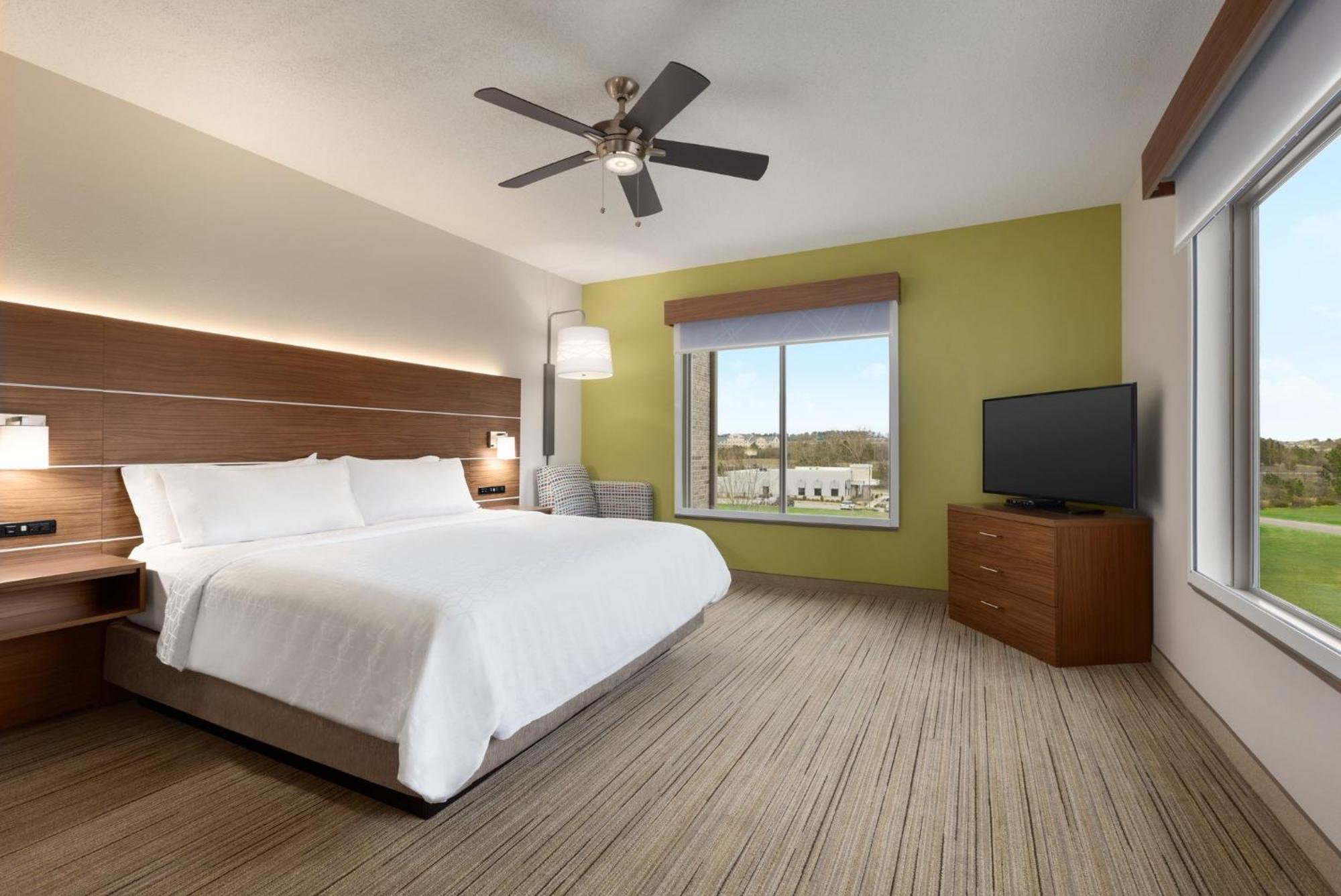 Holiday Inn Express Hotel & Suites Opelika Auburn By Ihg Esterno foto