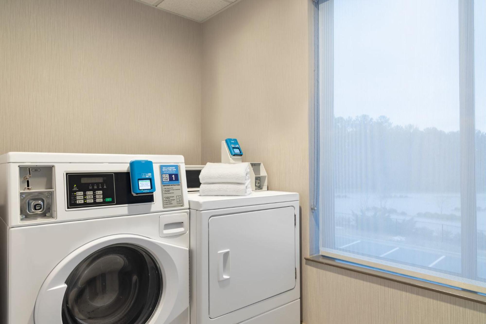 Holiday Inn Express Hotel & Suites Opelika Auburn By Ihg Esterno foto