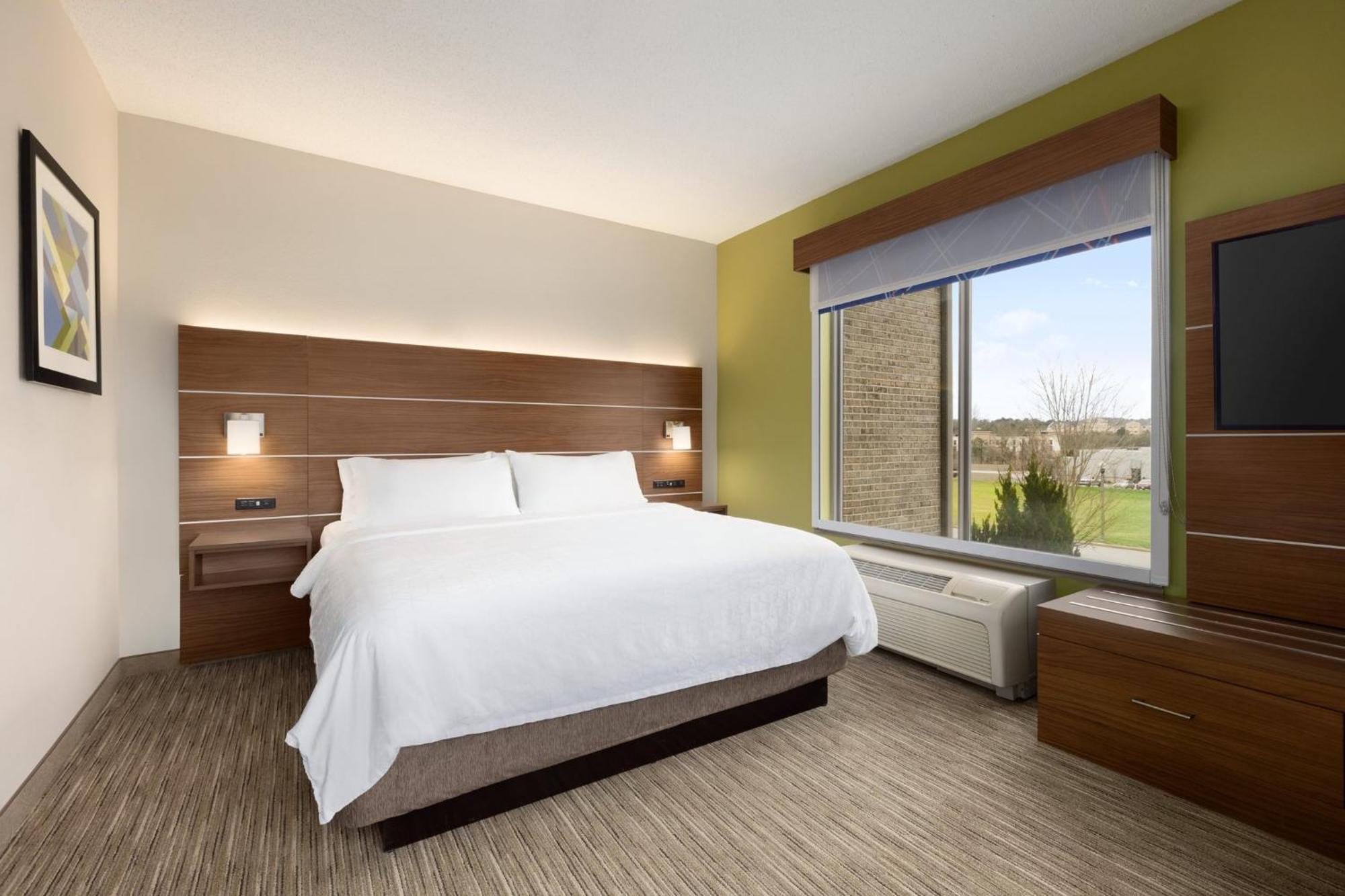 Holiday Inn Express Hotel & Suites Opelika Auburn By Ihg Esterno foto